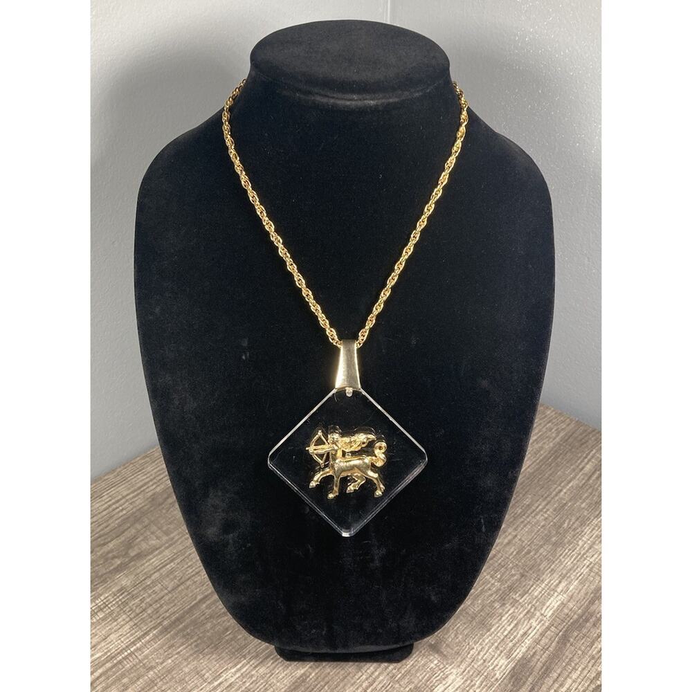 Vtg Sagittarius Zodiac Sign Gold Tone Chunky Pendant Necklace Signed Leonardo